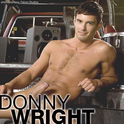 Donny Wright Hung Uncut Handsome American Gay Porn Star Gay Porn 121725 gayporn star