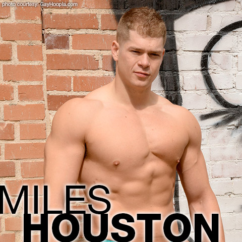 Miles Houston Blond Buff Jock Gay Porn GayHoopla Amateur Gay Porn 132398 gayporn star