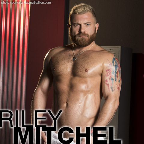 Riley Mitchel Sexy Bareback Muscle Daddy Gay Porn Star Gay Porn 135277 gayporn star
